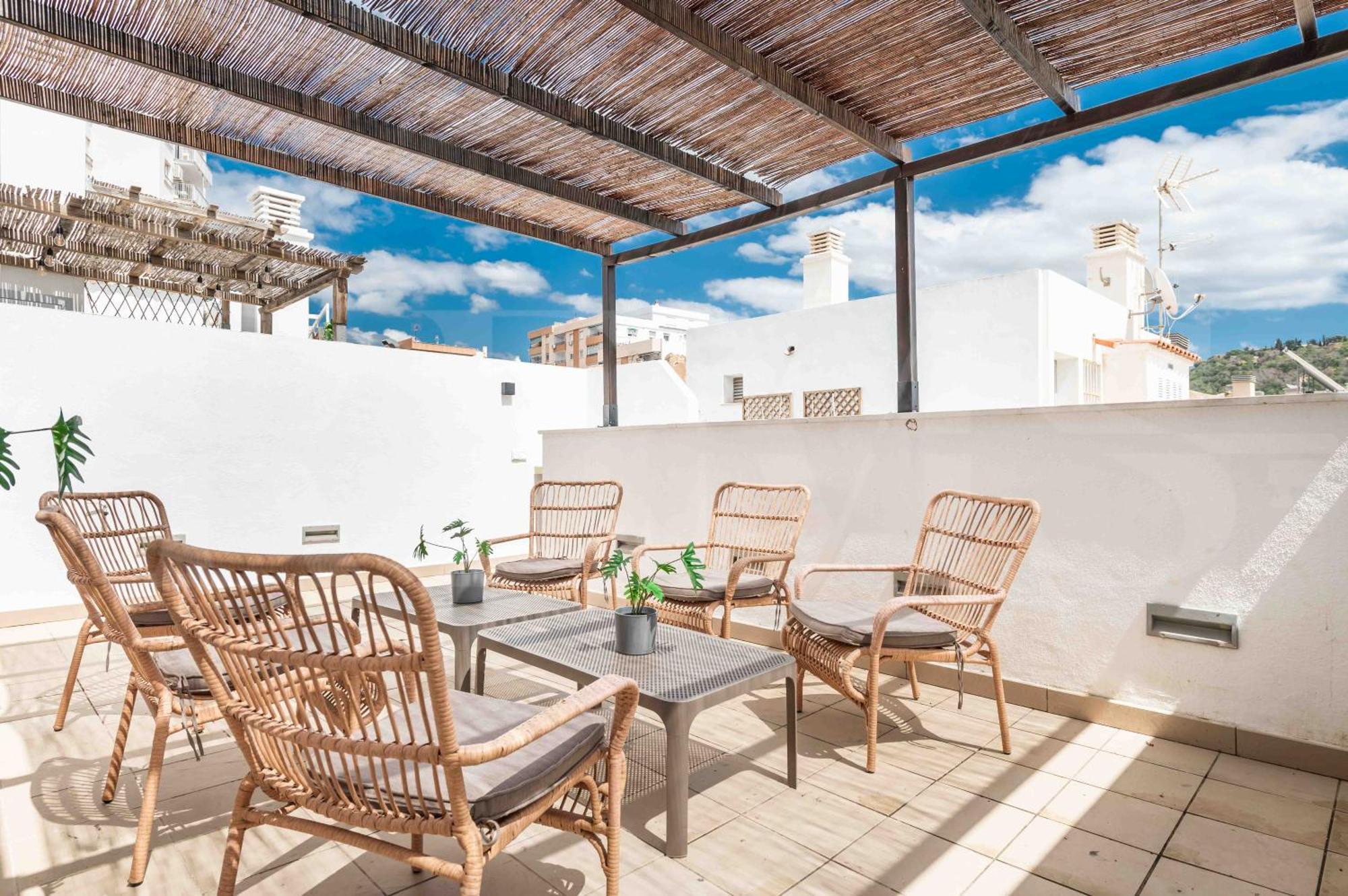 Bright Spacious Duplex With Terrace By Rems Apartament Màlaga